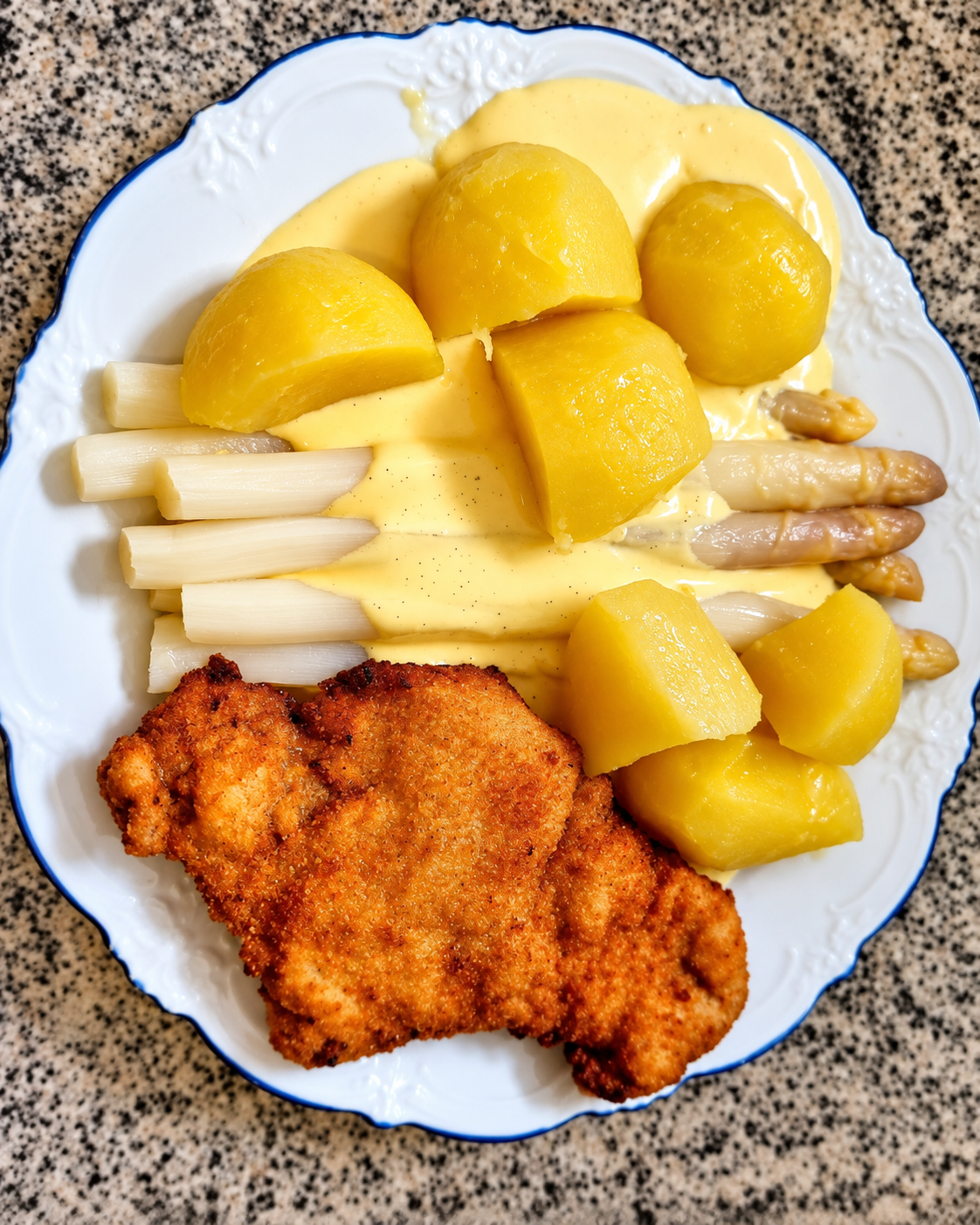 Impression von vergangenen Events im Café Postillion: Schnitzel & Spargel